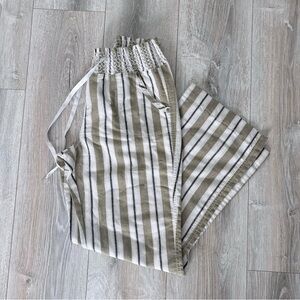 🦋 $10 Striped Wide-Leg Pants